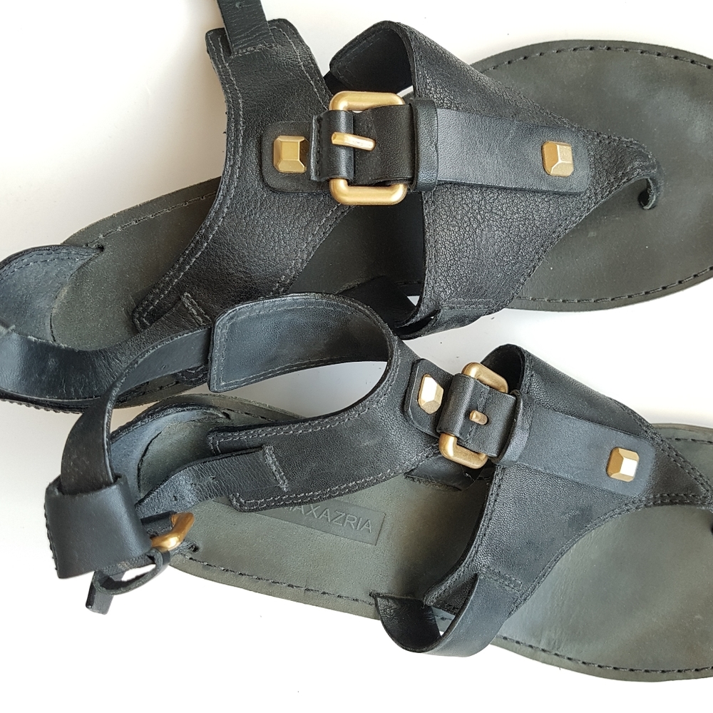 BCBG MAX AZRIA black leather mini heel sandal